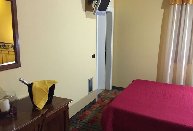 여관 Ristorante La Stazione