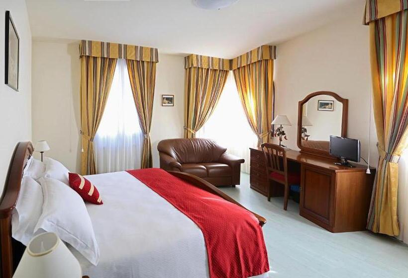 בית מלון כפרי Albergo Italia