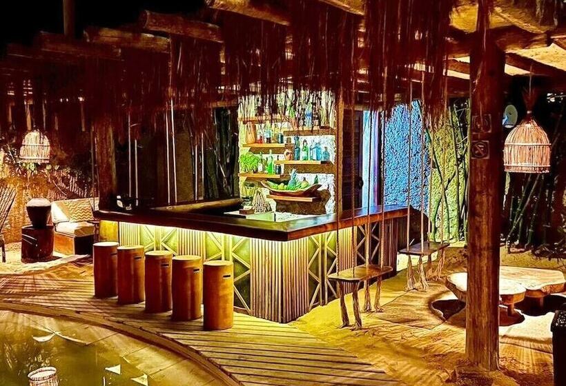 هتل Aloha Village