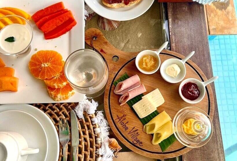 هتل Aloha Village