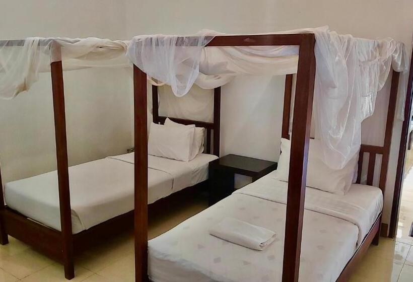 Aman Gati Hotel Lakey