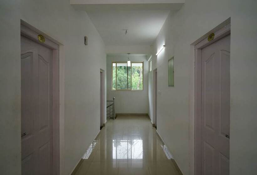 ホテル Aruvi Annex By Oyo Rooms