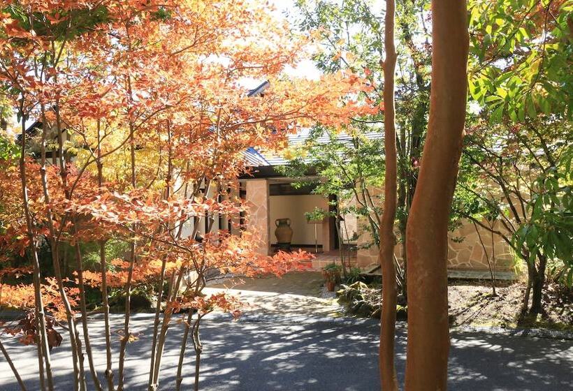 Отель Auberge A Ma Façon