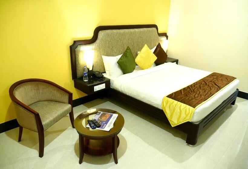 Hotel Avs Imperiaa   Karaikal