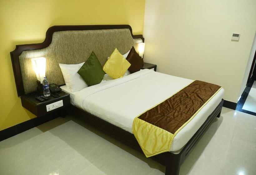 Hotel Avs Imperiaa   Karaikal