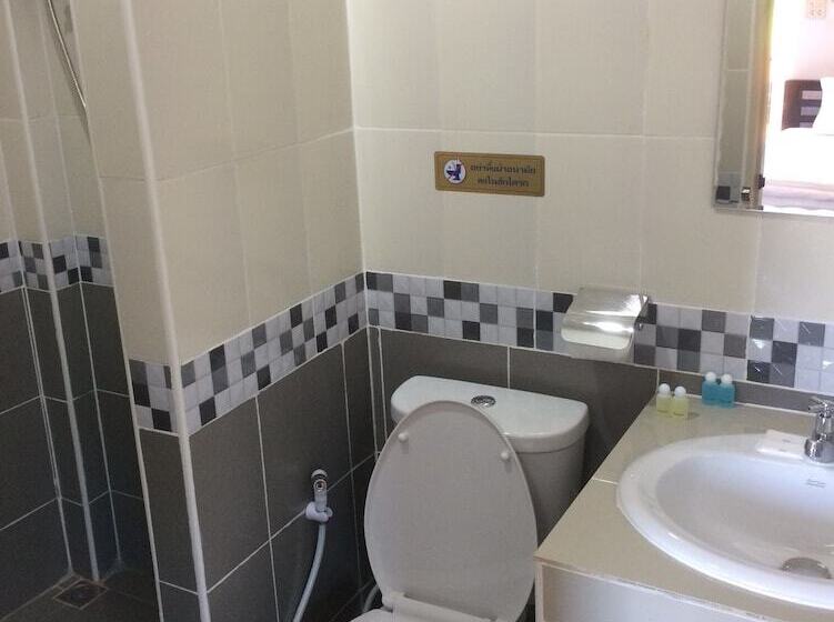 בית מלון כפרי Baan Phu Jad Kan Resort