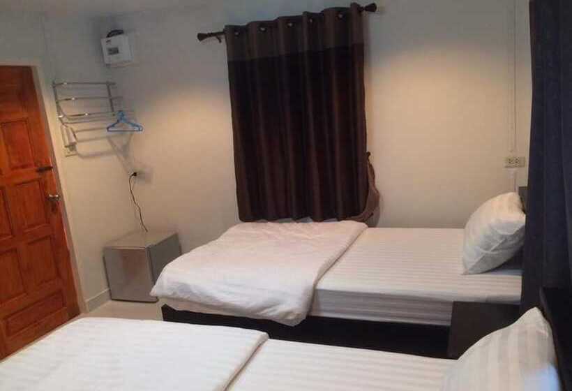 בית מלון כפרי Baan Phu Jad Kan Resort