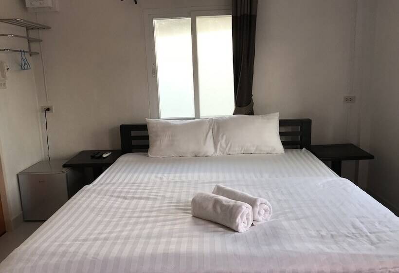 בית מלון כפרי Baan Phu Jad Kan Resort