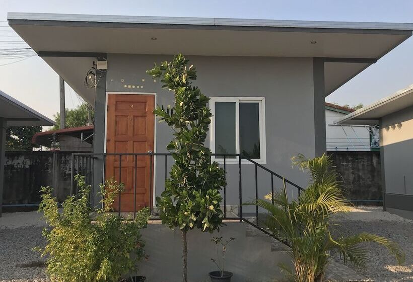 בית מלון כפרי Baan Phu Jad Kan Resort