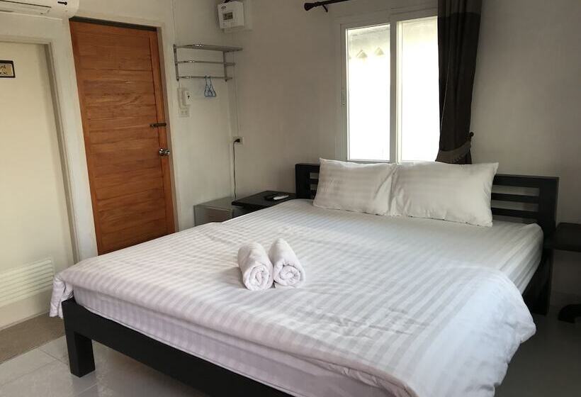 בית מלון כפרי Baan Phu Jad Kan Resort