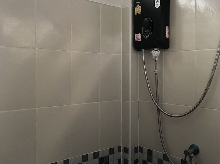 בית מלון כפרי Baan Phu Jad Kan Resort