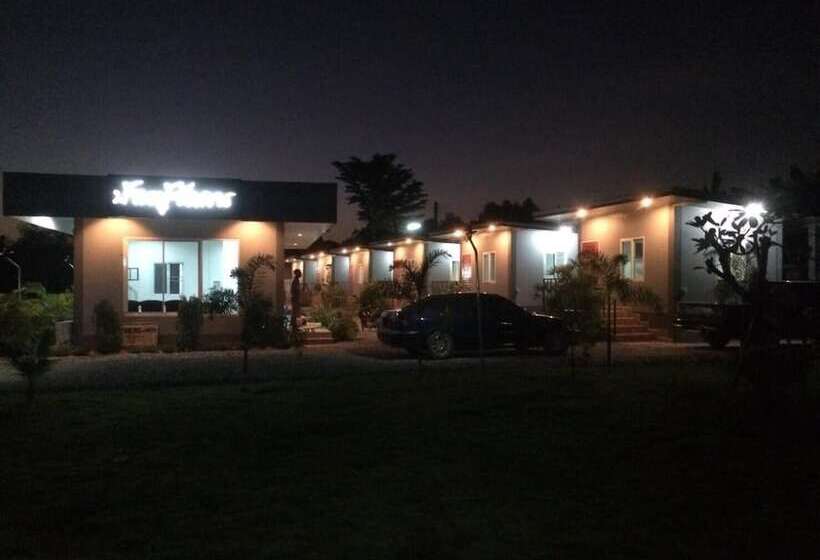 בית מלון כפרי Baan Phu Jad Kan Resort