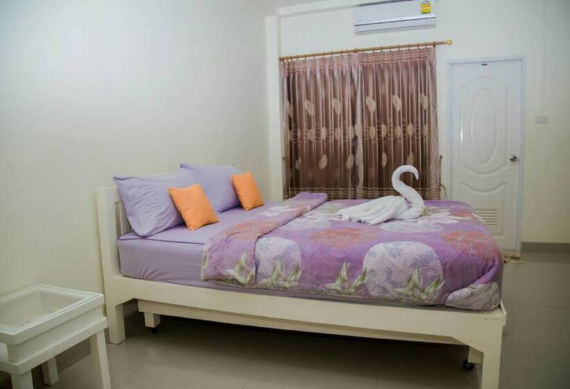 בית מלון כפרי Baan Thip