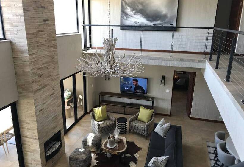 ホテル Bakubung Self Catering Chalets