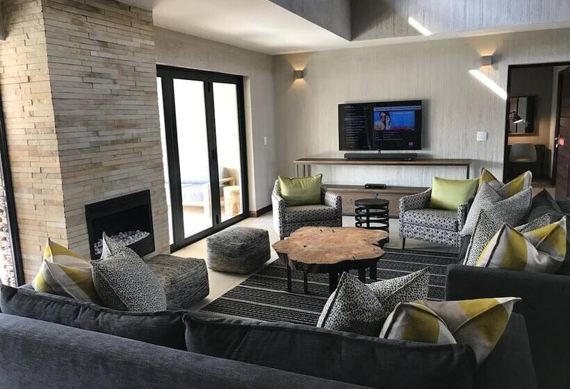 ホテル Bakubung Self Catering Chalets