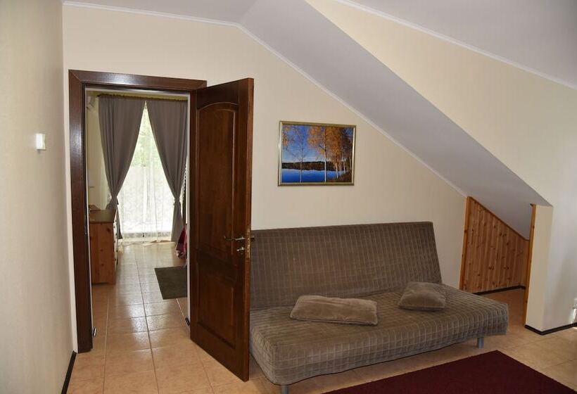 בית מלון כפרי Baza Otdykha Tapiola