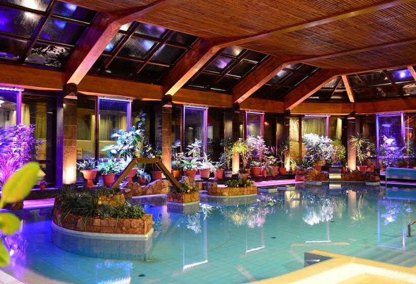 בית מלון כפרי Baza Otdykha Tapiola