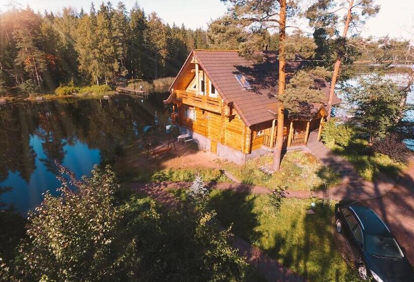 בית מלון כפרי Baza Otdykha Tapiola