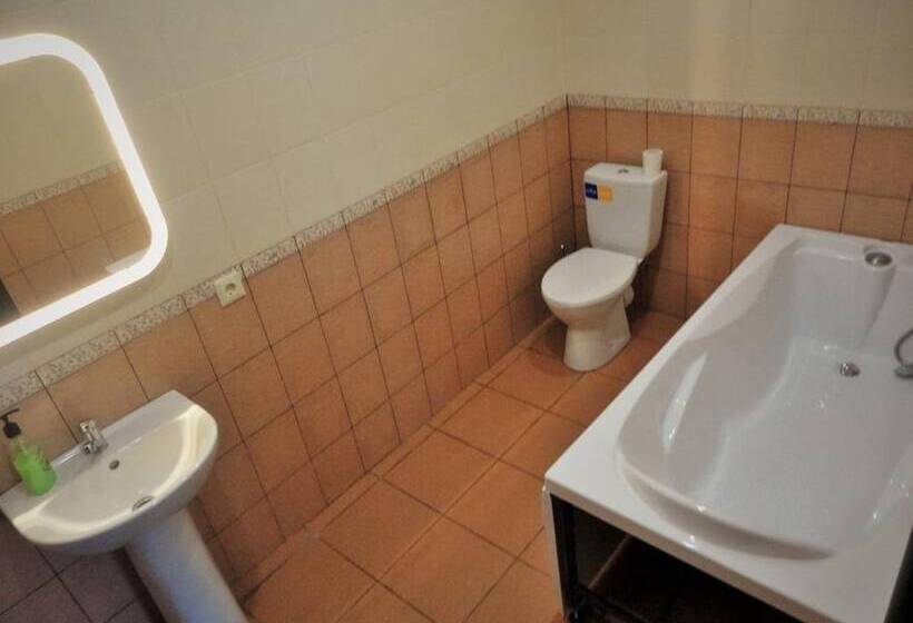 호텔 Baza Otdykha Volna