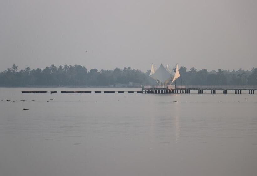 ホテル Beachparadise  Daycruise Houseboat