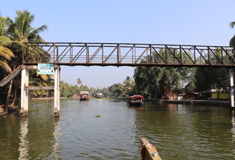 ホテル Beachparadise  Daycruise Houseboat