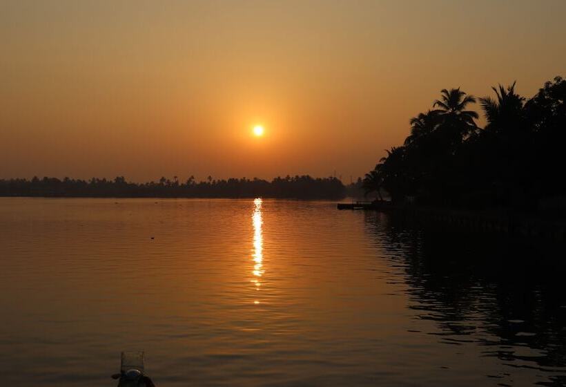 ホテル Beachparadise  Daycruise Houseboat