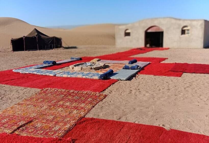 هتل Bivouac Les Nomades