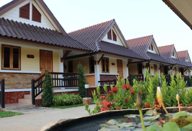 בית מלון כפרי Boon Bunleng Resort