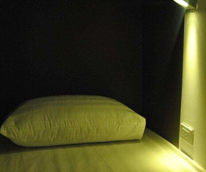 בית מלון כפרי Capsule Hostel Chiangkhan