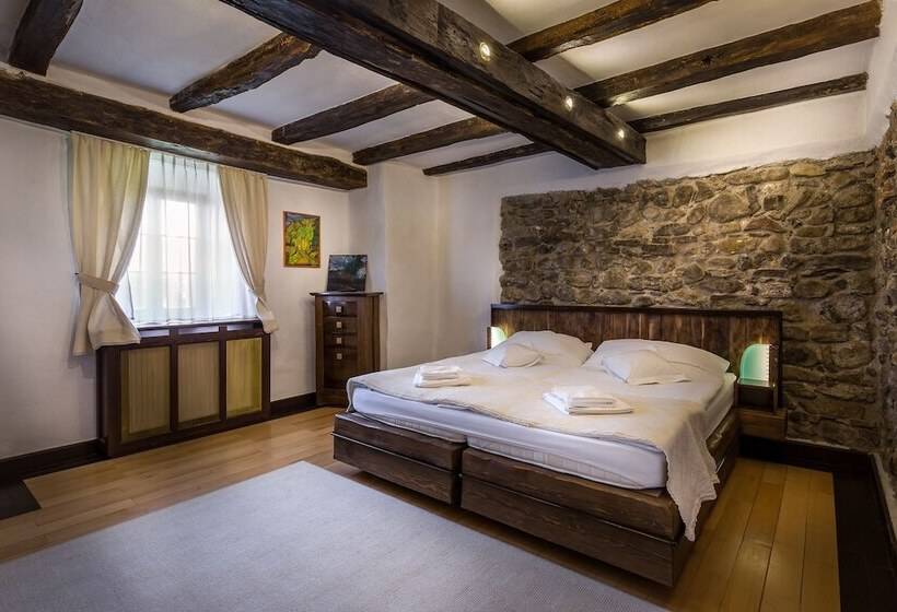 Castle Hotel Daniel