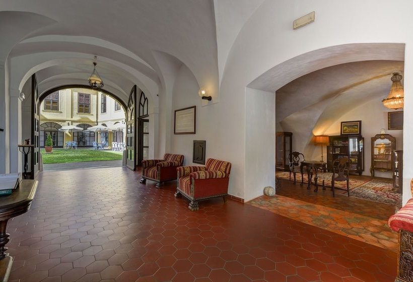 בית מלון כפרי Chateau Hostačov