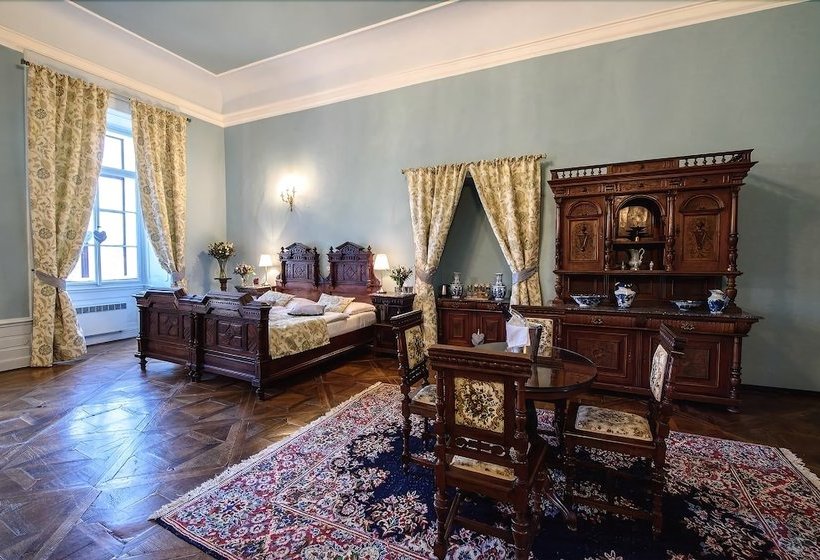 בית מלון כפרי Chateau Hostačov