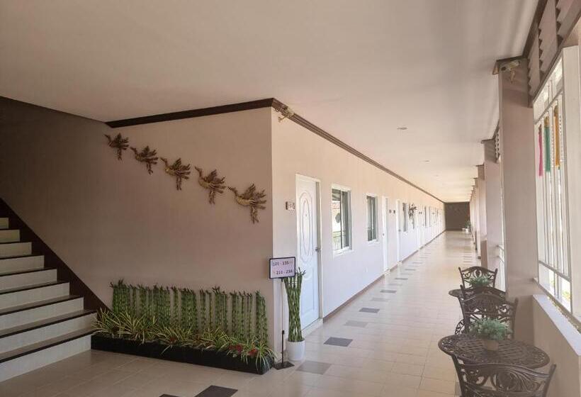 בית מלון כפרי Chiangkham Grand Villa   Sha Certified