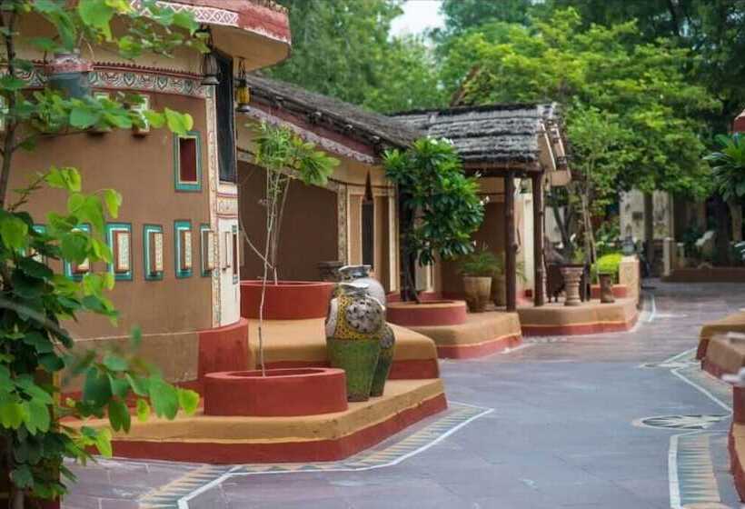 בית מלון כפרי Chouki Dhani Resort