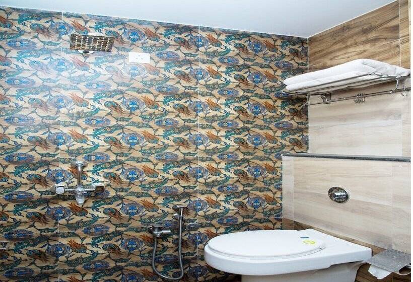 فندق Divine Inn By Oyo Rooms