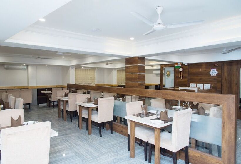 فندق Divine Inn By Oyo Rooms