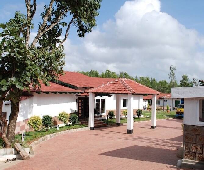 בית מלון כפרי Eka Resorts