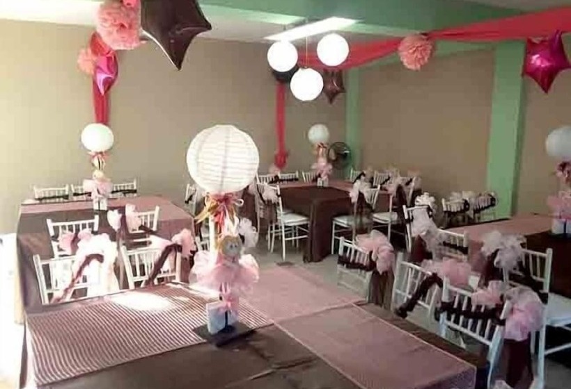 בית מלון כפרי Fiesta Nueva Italia Inn