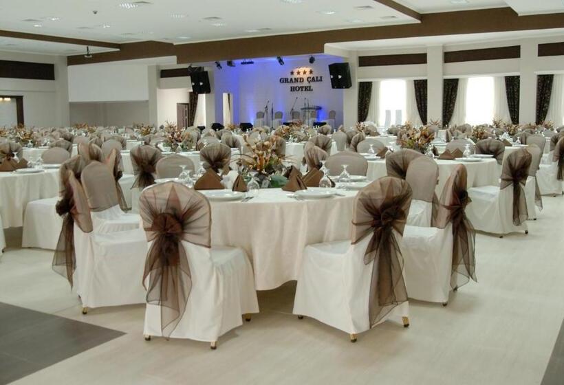 ホテル Grand Cali