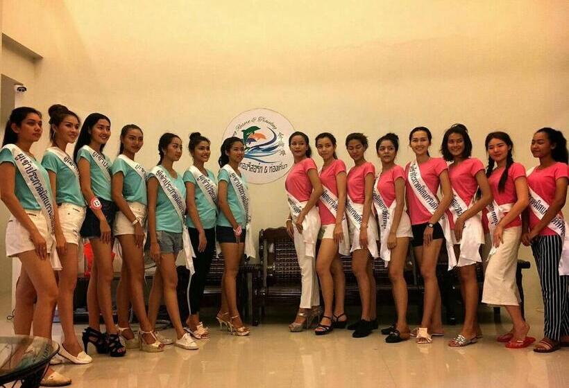 Отель Hadthong Resort