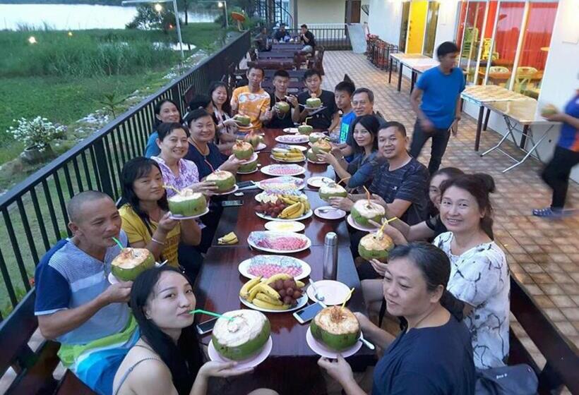 Отель Hadthong Resort