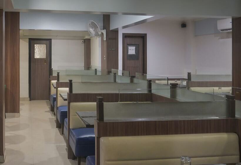 בית מלון כפרי Jaya Mahal By Oyo Rooms