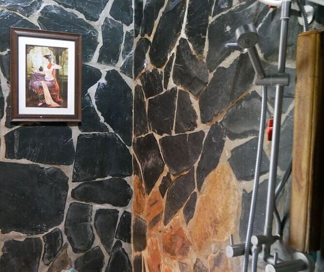 فندق Jittrasrom Resort