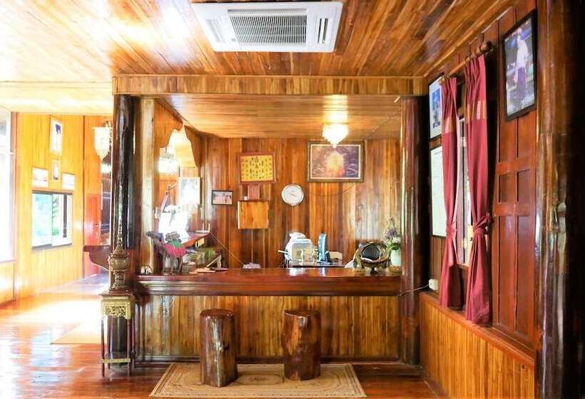 فندق Jittrasrom Resort