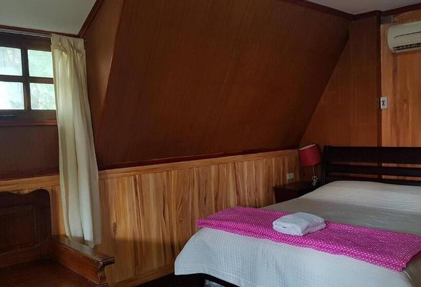 Отель Jorakae Samphan Resort