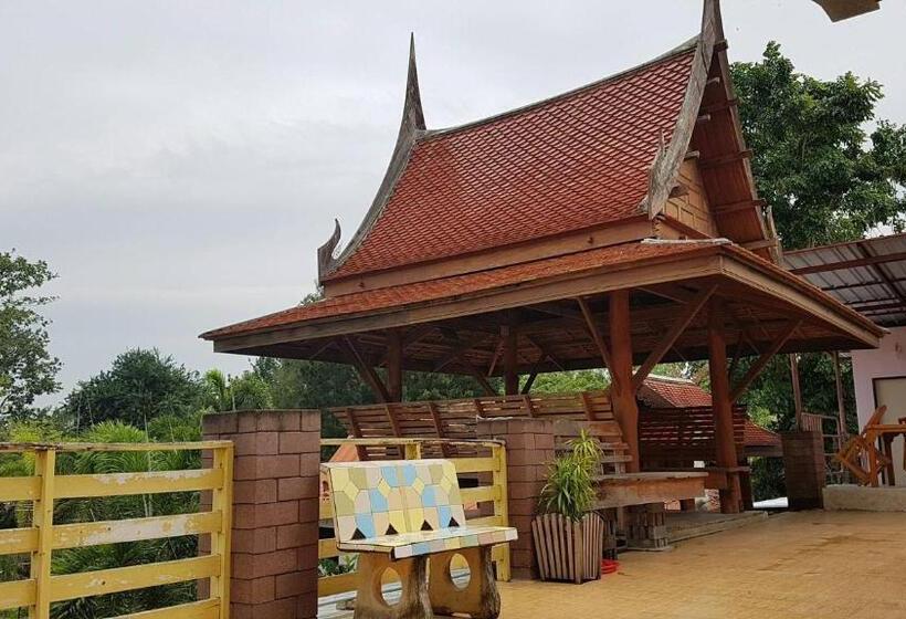 Отель Jorakae Samphan Resort