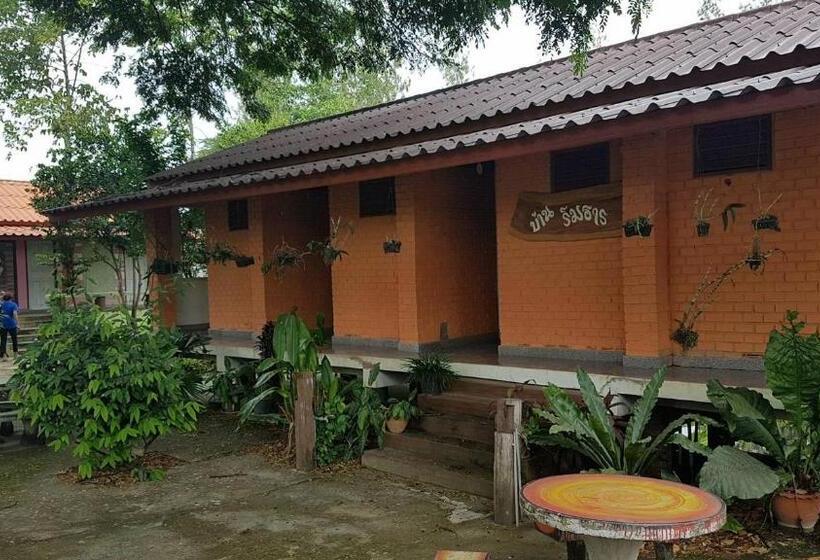 Отель Jorakae Samphan Resort