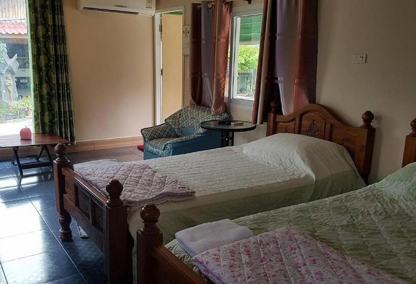 Отель Jorakae Samphan Resort