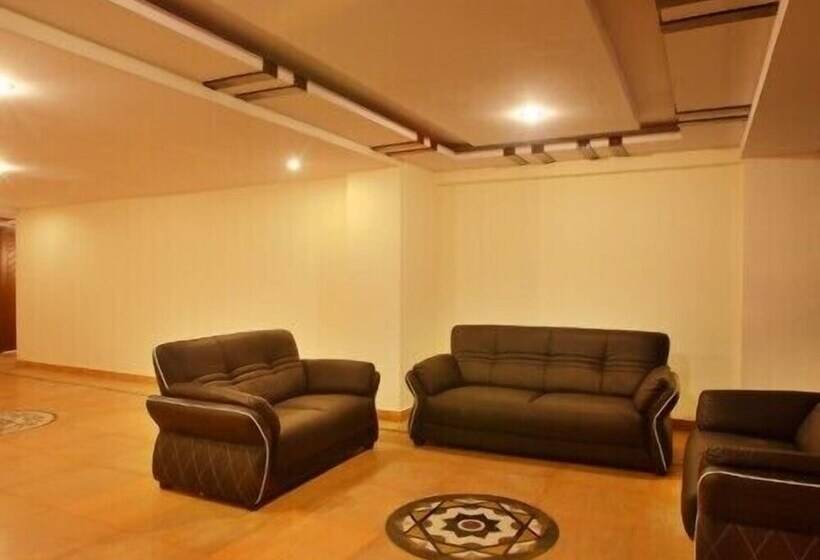 فندق Kamath Residency Nature Resort