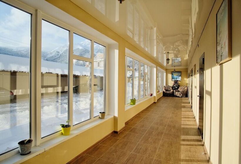 هتل Korona Arkhyz